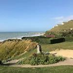 Maison Individuelle En Bord De Mer.
